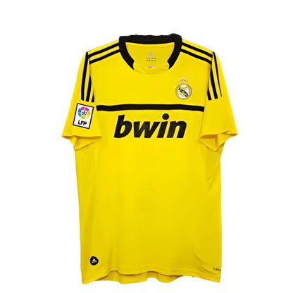 Real Madrid Yellow Goalkeeper Shirt 2011-2012 – Retro Version