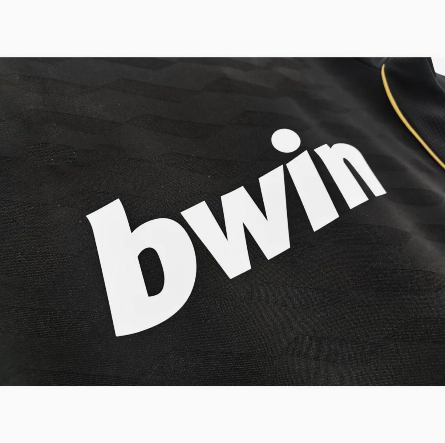 Real Madrid Retro Away Training Kit 2011-2012 - Player Version