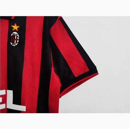 AC Milan Hemmatröja från 1995-1996 Säsongen – Retro Version