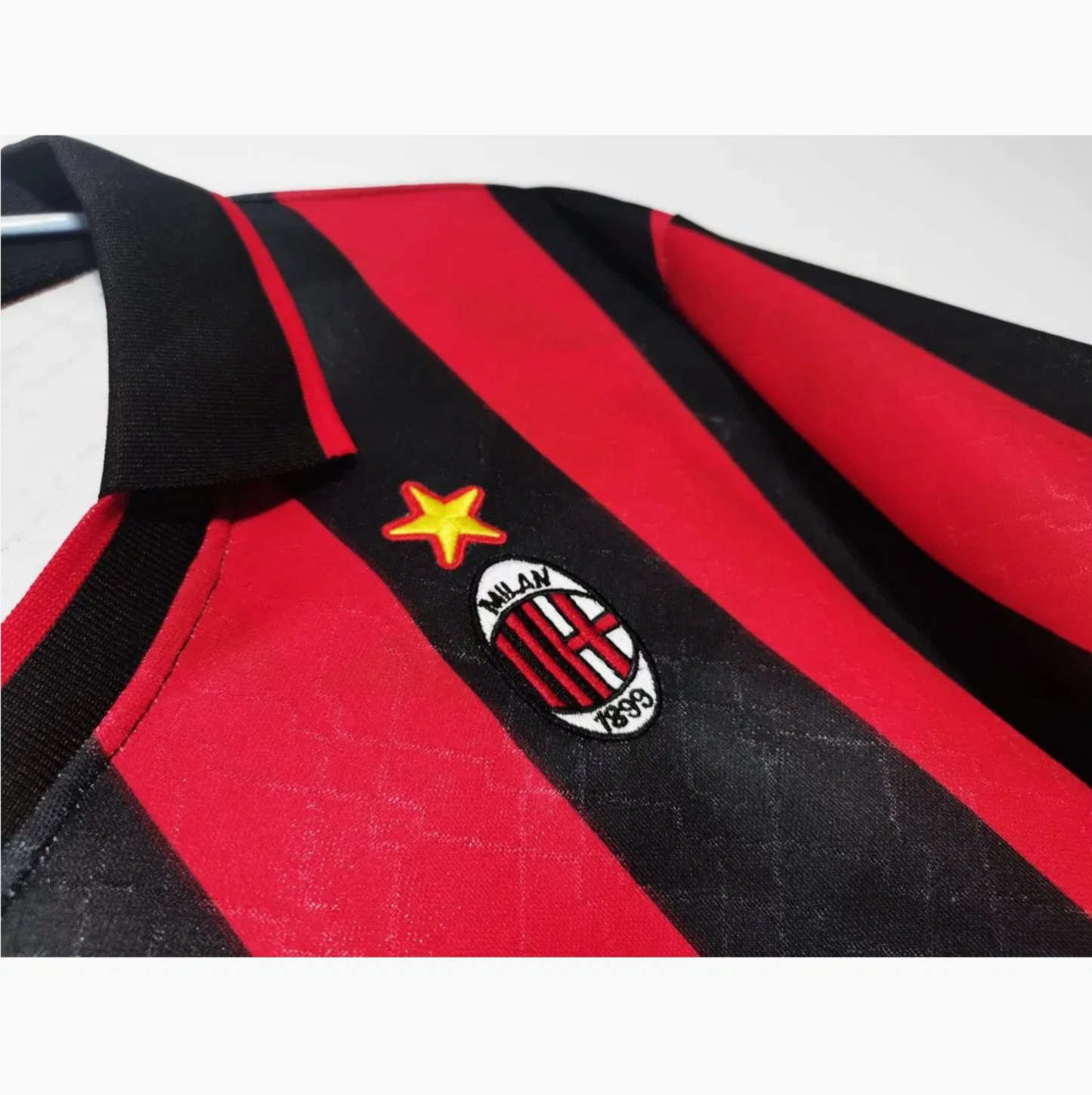 AC Milan Hemmatröja från 1995-1996 Säsongen – Retro Version