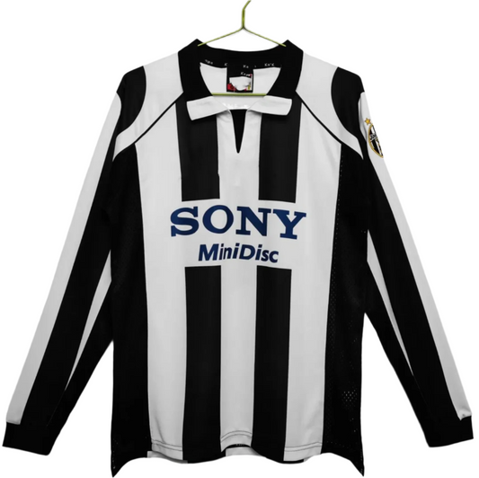 1997-1998 Juventus Hemmatröja – Retro Long Sleeve Version